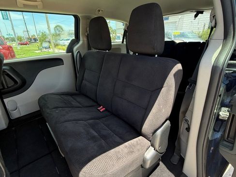 Used 2014 Dodge Grand Caravan American Value Package w/ UConnect Hands-Free Group image 8