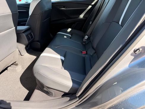 Used 2026 Toyota Camry SE w/ Convenience Package FWD image 8
