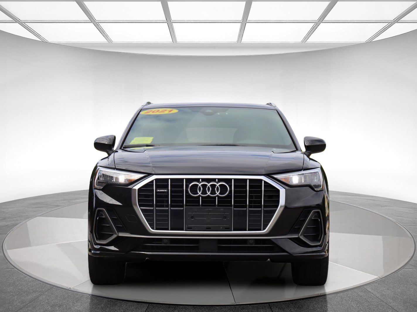 Used 2021 Audi Q3 2.0T Premium w/ Convenience Package AWD/4WD image 2