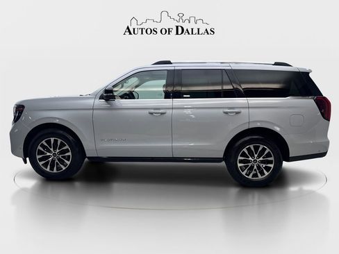 Used 2025 Ford Expedition Platinum AWD/4WD image 5