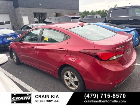 Used 2015 Hyundai Elantra SE FWD image 4
