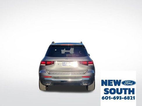 Used 2023 Mercedes-Benz GLB 250 4MATIC image 5