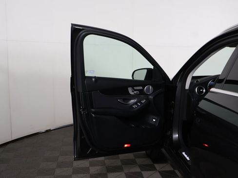 Used 2021 Mercedes-Benz GLC 300 GLC 300 w/ Multimedia Package image 22