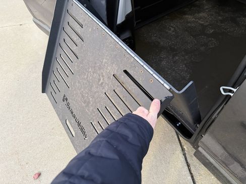 Used 2023 Chrysler Pacifica Touring-L image 27