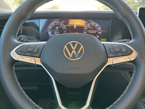 New 2026 Volkswagen Tiguan SE AWD/4WD image 24