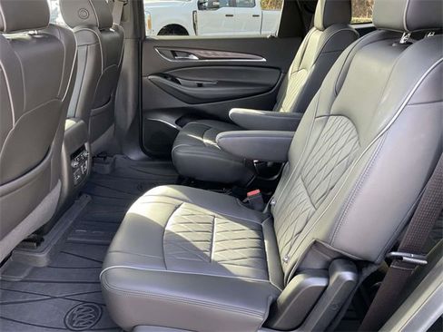 Used 2023 Buick Enclave Avenir image 25