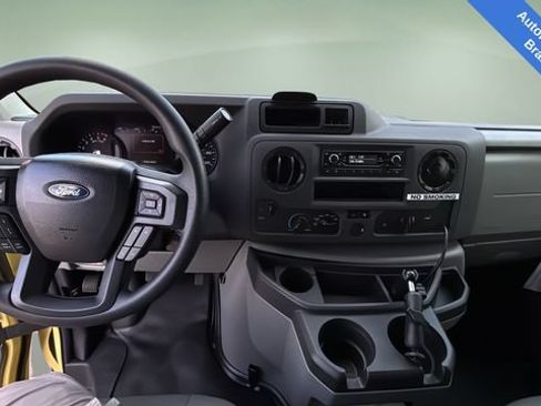 Used 2022 Ford E-450 and Econoline 450 Super Duty RWD image 19