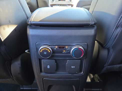 Certified 2022 Ford Explorer XLT w/ Equipment Group 202A image 13