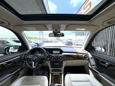 Used 2015 Mercedes-Benz GLK 350 2WD image 16