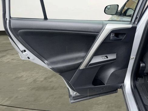 Used 2017 Toyota RAV4 LE w/ Carpet Mat Package FWD image 19