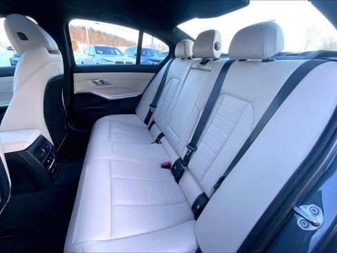 Used 2019 BMW 330i xDrive Sedan w/ M Sport Package image 21