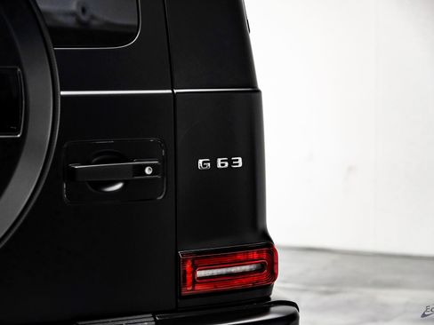 Used 2025 Mercedes-Benz G 63 AMG 4MATIC image 32