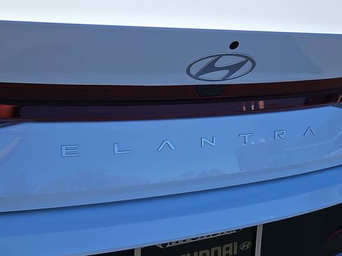 New 2026 Hyundai Elantra SE image 11