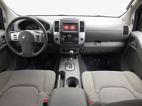 Used 2020 Nissan Frontier SV RWD image 10