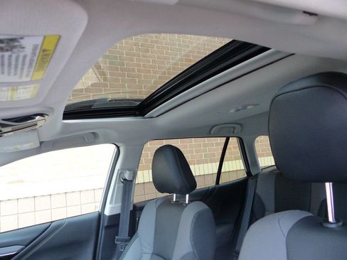 Used 2025 Subaru Outback Onyx Edition image 32