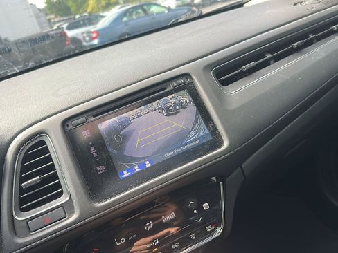 Used 2018 Honda HR-V EX-L image 15