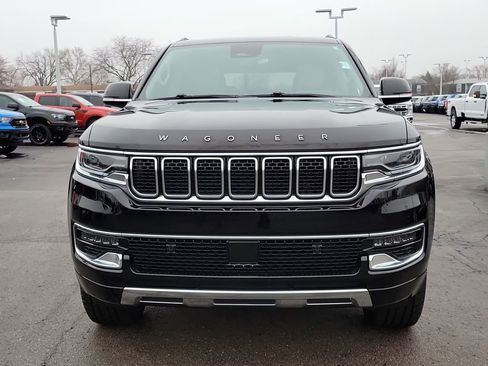 Used 2023 Jeep Wagoneer Series III w/ Premium Group I image 2