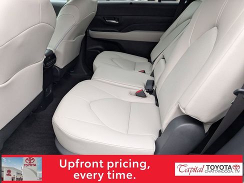 Used 2026 Toyota Grand Highlander XLE image 13