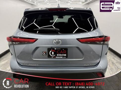Used 2021 Toyota Highlander XLE image 5