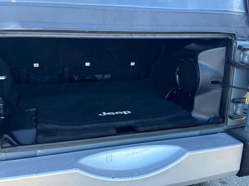 Used 2014 Jeep Wrangler Unlimited Sahara w/ Connectivity Group image 22