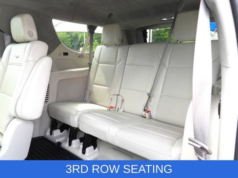 Used 2023 Cadillac Escalade ESV Premium Luxury Platinum w/ Heavy-Duty Trailer Package AWD/4WD image 4