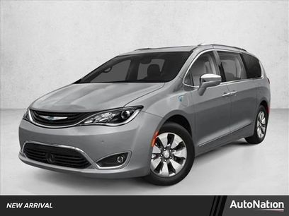 Used 2020 Chrysler Pacifica Touring-L w/ S Appearance Package