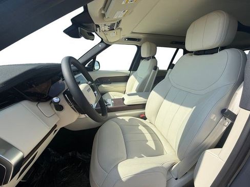Used 2026 Land Rover Range Rover SE AWD/4WD image 10