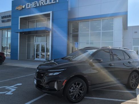 Used 2024 Chevrolet Equinox RS w/ RS Leather Package AWD/4WD image 11
