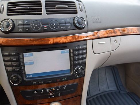 Used 2006 Mercedes-Benz E 350 Sedan image 57