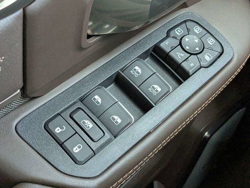 New 2026 RAM 2500 Limited AWD/4WD image 23