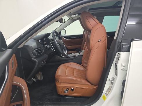 Used 2022 Maserati Levante Modena AWD/4WD image 8
