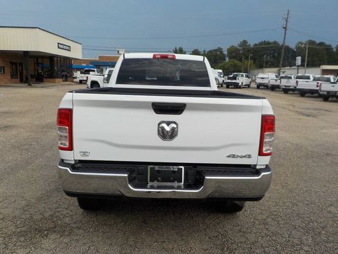 Used 2022 RAM 2500 Tradesman w/ Chrome Appearance Group AWD/4WD image 4