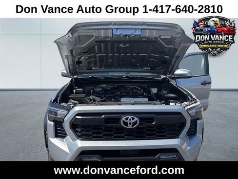 Used 2024 Toyota Tacoma TRD Off-Road AWD/4WD image 44