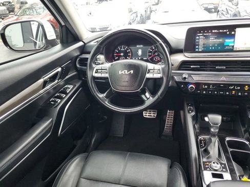 Used 2022 Kia Telluride SX w/ Nightfall Edition Package image 10