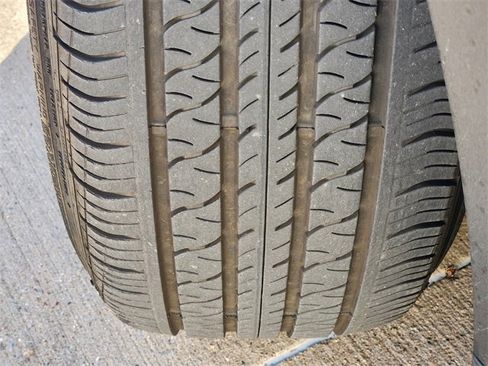 Used 2021 Porsche Taycan 4S image 11