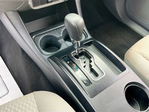 Used 2014 Toyota Tacoma Base image 15