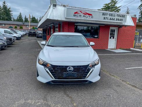 Used 2024 Nissan Sentra S FWD image 6