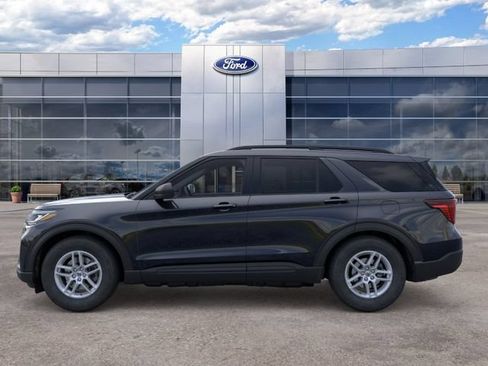 New 2026 Ford Explorer Active RWD image 3
