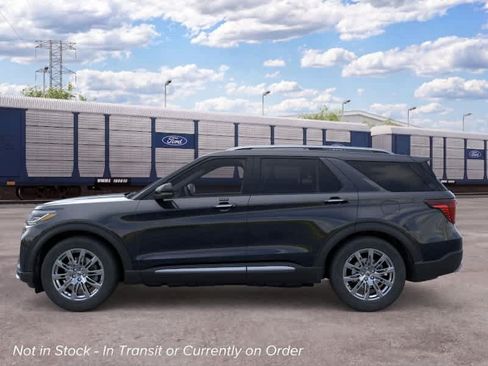 New 2026 Ford Explorer Platinum RWD image 3