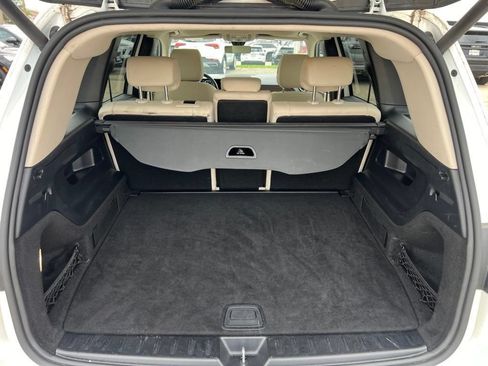 Used 2023 Mercedes-Benz GLB 250 4MATIC w/ Premium Package image 14