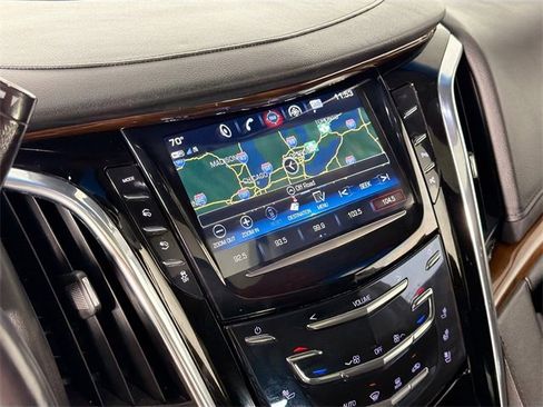Used 2018 Cadillac Escalade Premium Luxury image 13