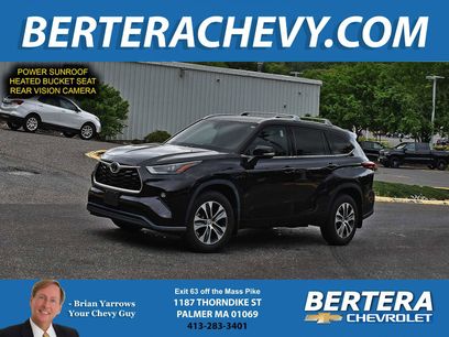Used 2021 Toyota Highlander XLE