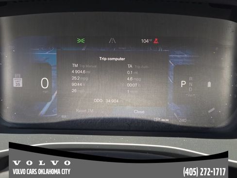 Certified 2024 Volvo XC40 B5 Ultimate w/ Protection Package Premier AWD/4WD image 12