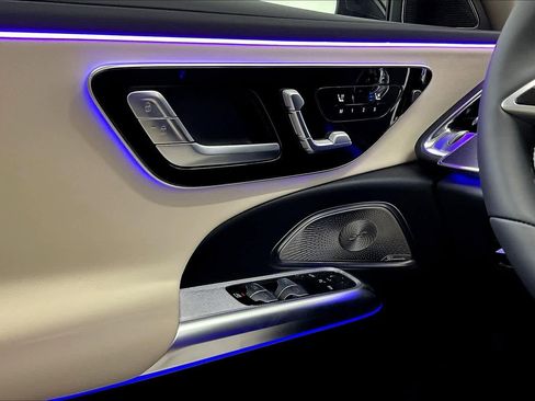 New 2026 Mercedes-Benz E 450 4MATIC Sedan image 19