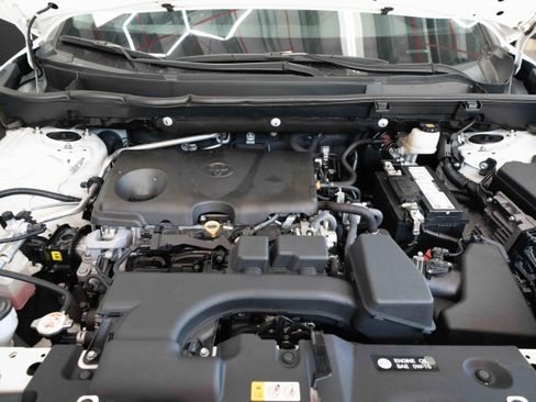 Used 2022 Toyota RAV4 LE FWD image 31
