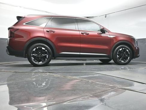 Used 2025 Kia Sorento S FWD image 41