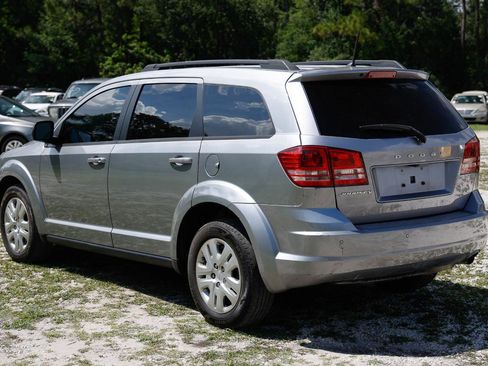 Used 2020 Dodge Journey SE FWD image 5