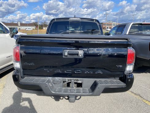 Used 2023 Toyota Tacoma Limited image 5