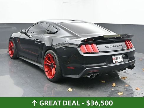 Used 2017 Ford Mustang GT Premium w/ GT Performance Package image 10