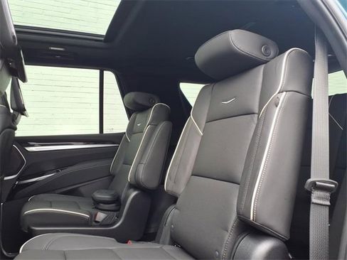 New 2026 Cadillac Escalade Luxury image 8